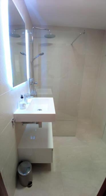 Work & Enjoy. Apartment Malaga Exterior photo